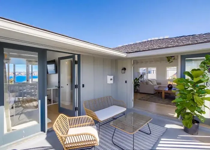 Blue Water View Condo In Prime Coastal Locale